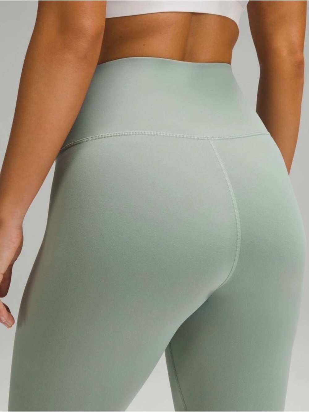 Lululemon sz 6  Wunder Train Contour Fit High-Rise Crop 23" Palm Court